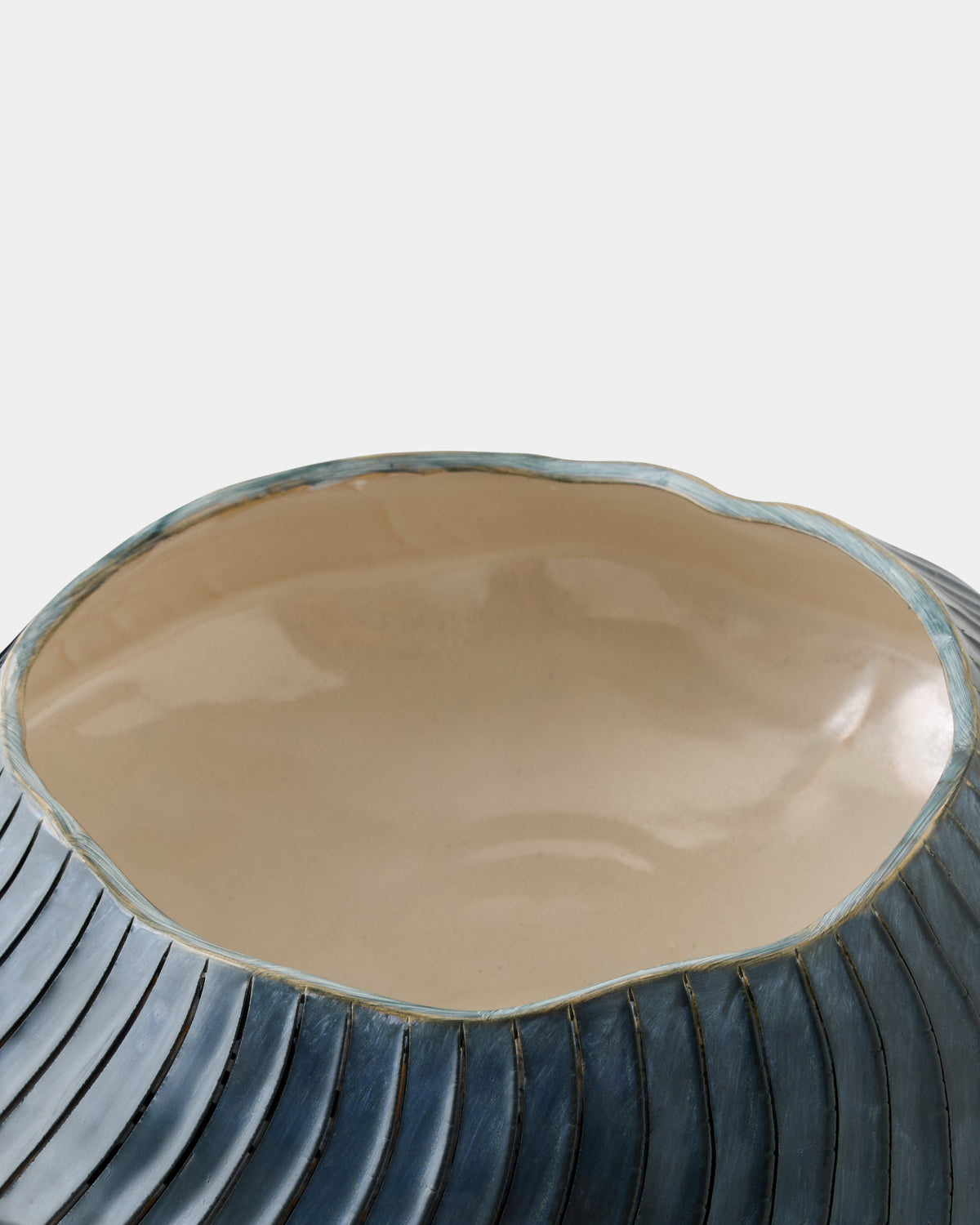 Des880040-Detail Corner