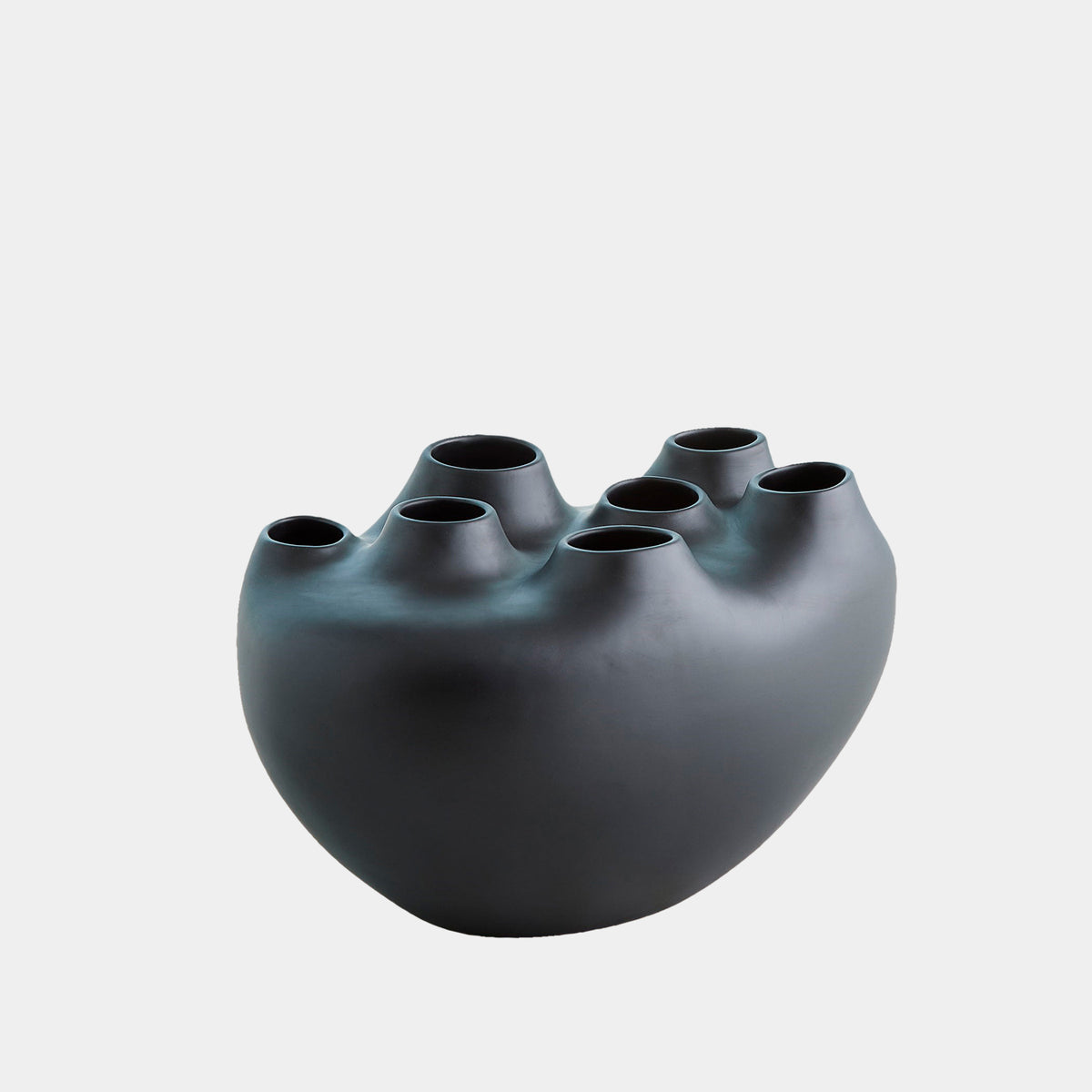 710654-Detail 370