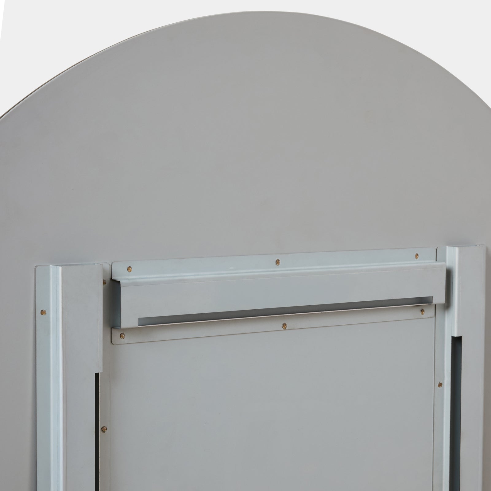 331952-Detail Hardware