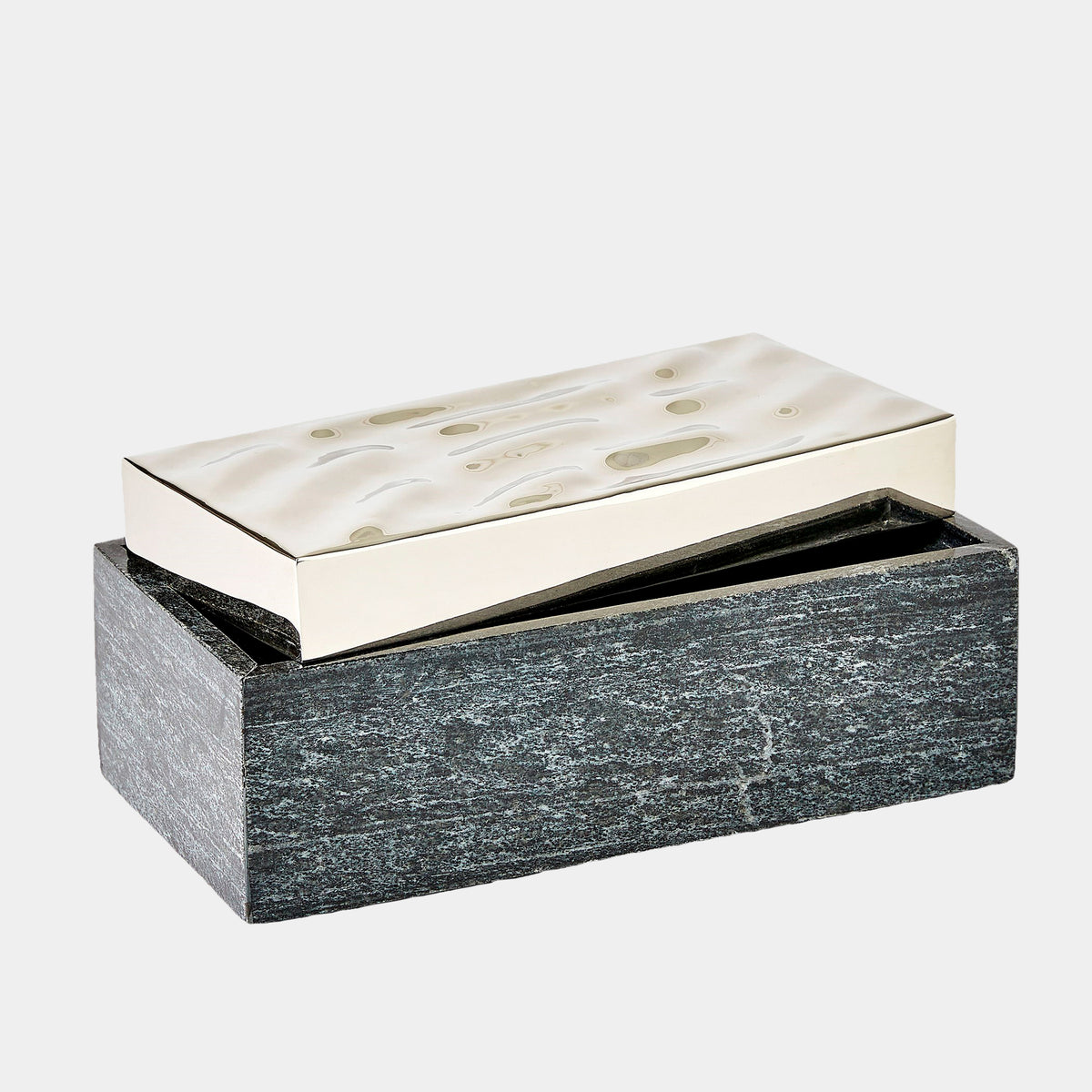 994002-Detail 556