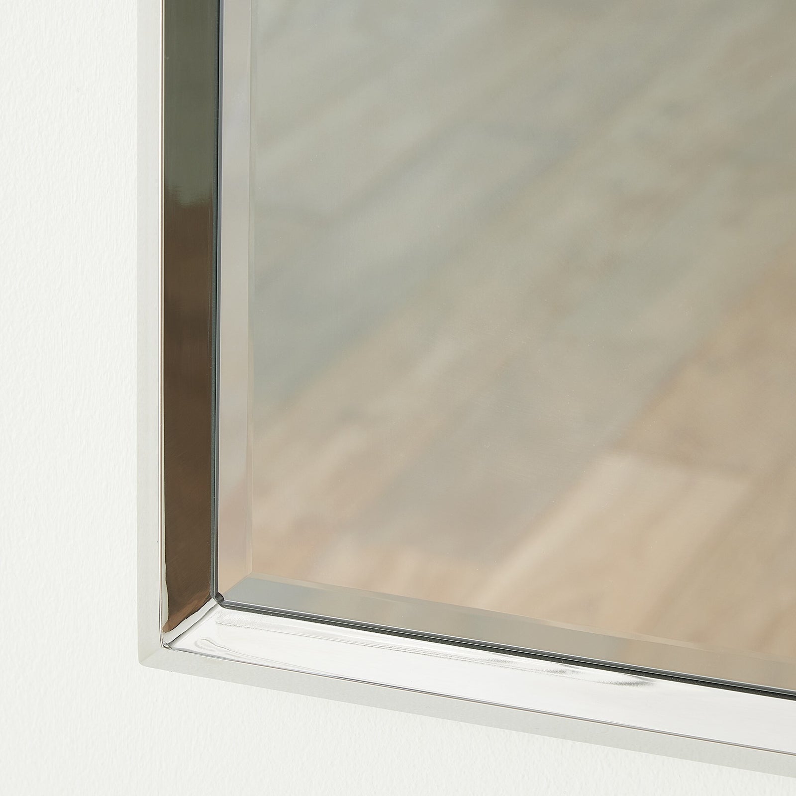 883279-Detail General 105