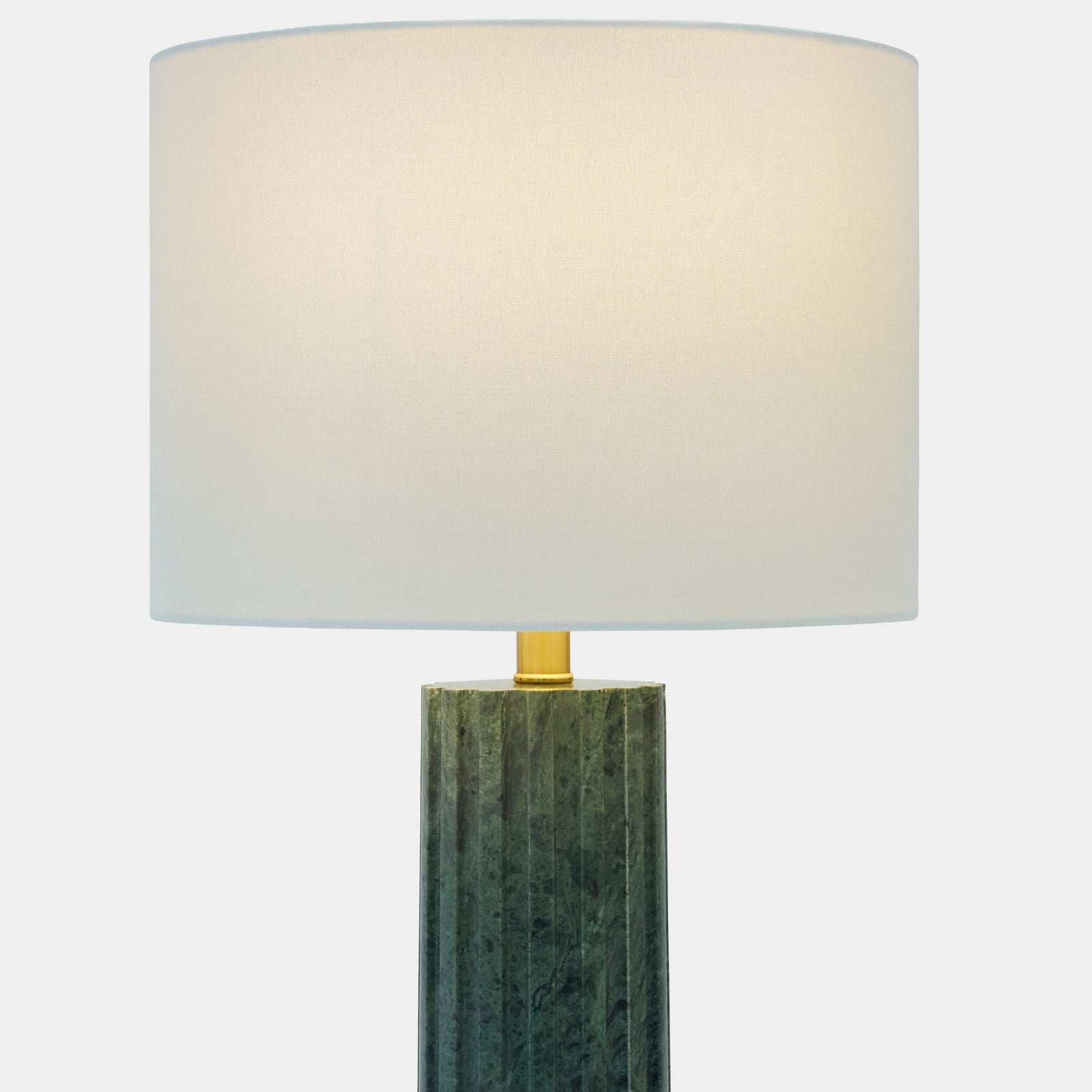 883413-Detail Light