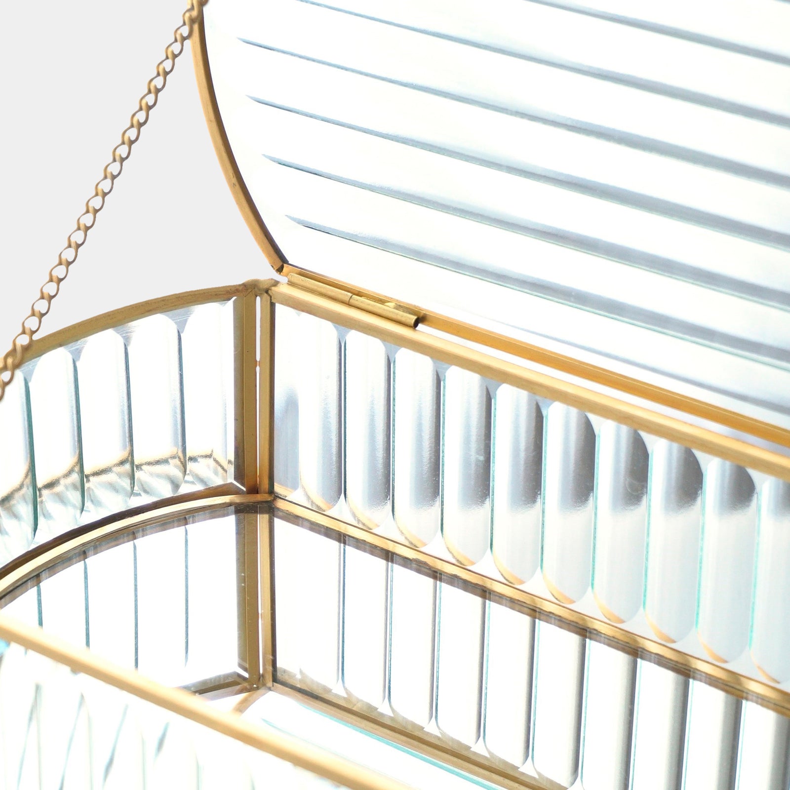 882869-Detail 255