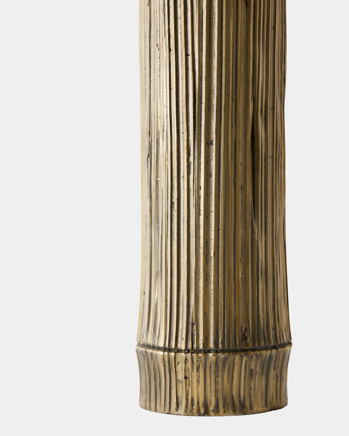 883325-Detail Base
