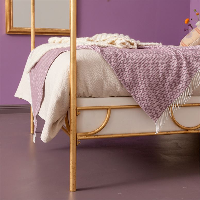 Janelle Bed