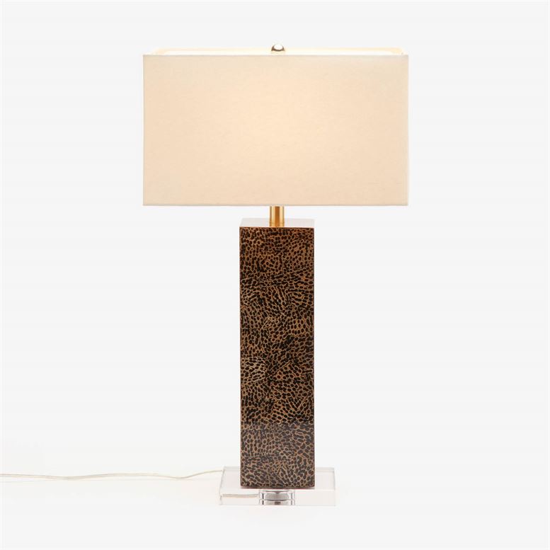 Della Lamp