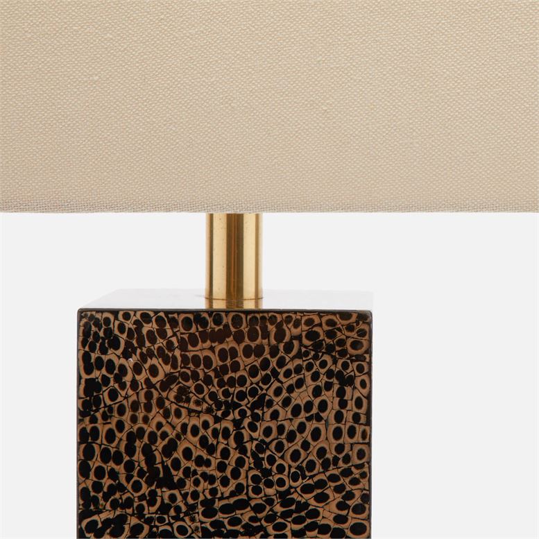Della Lamp