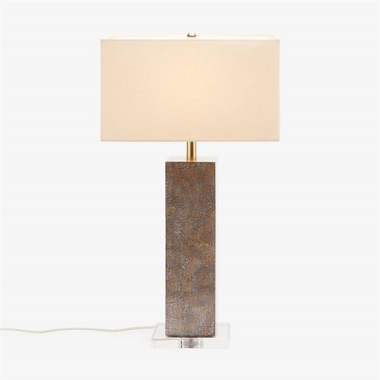 Della Lamp