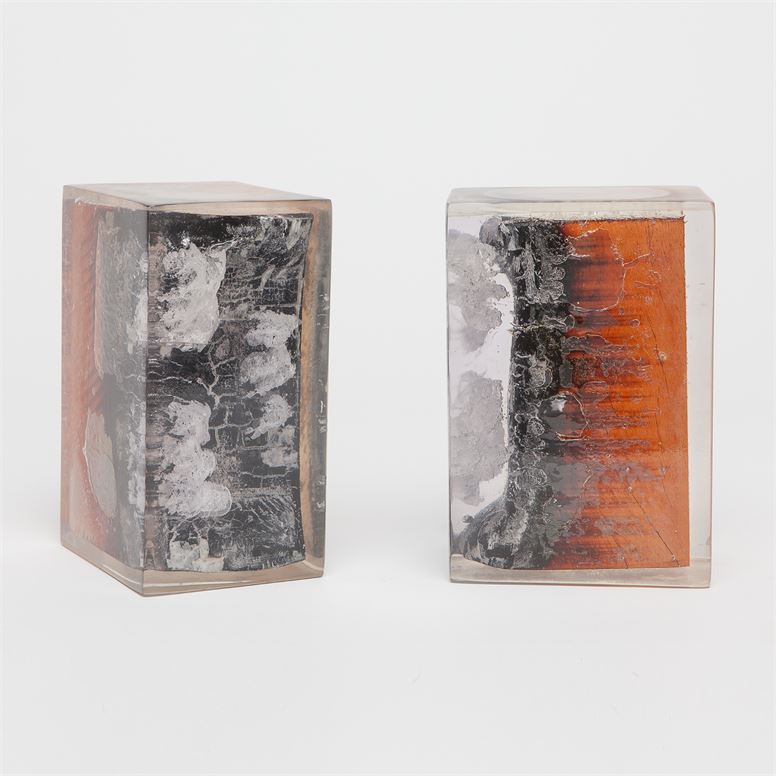 Eskor Bookends