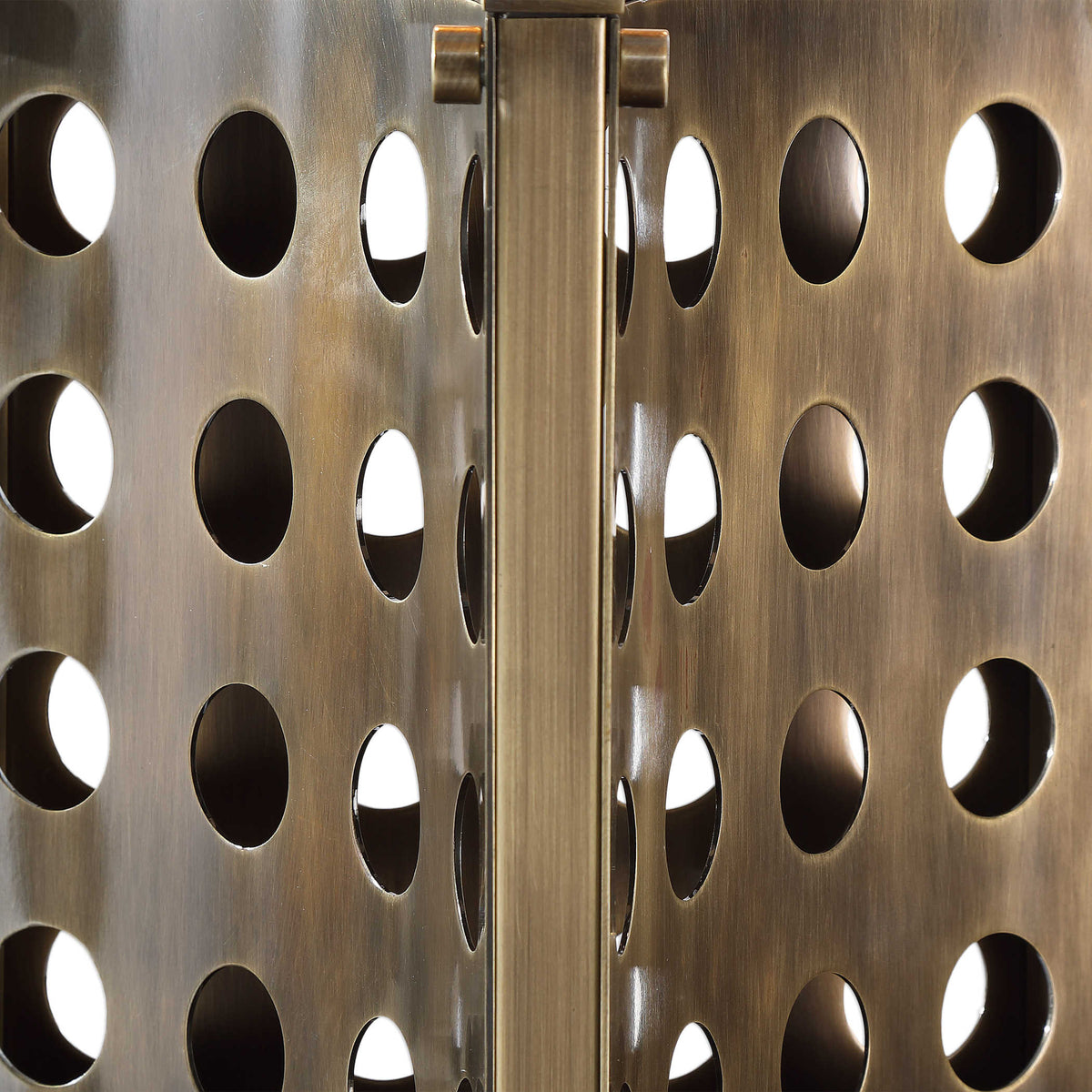 Lario Table Lamp